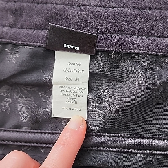 Fredericks of Hollywood Red & Black lace corset - Picture 6 of 6